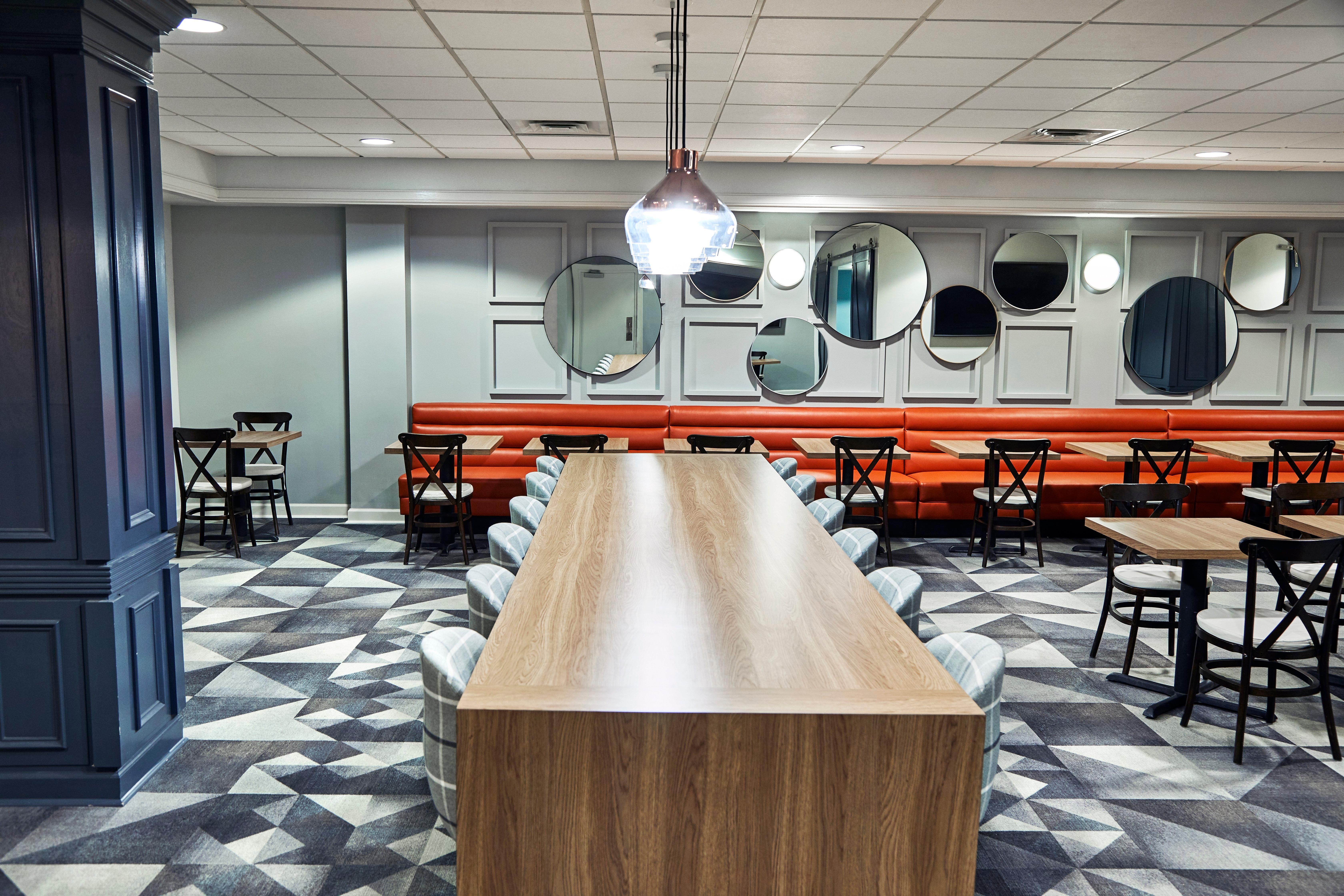 Holiday Inn Express Nashville-Downtown - Broadway By Ihg Екстериор снимка
