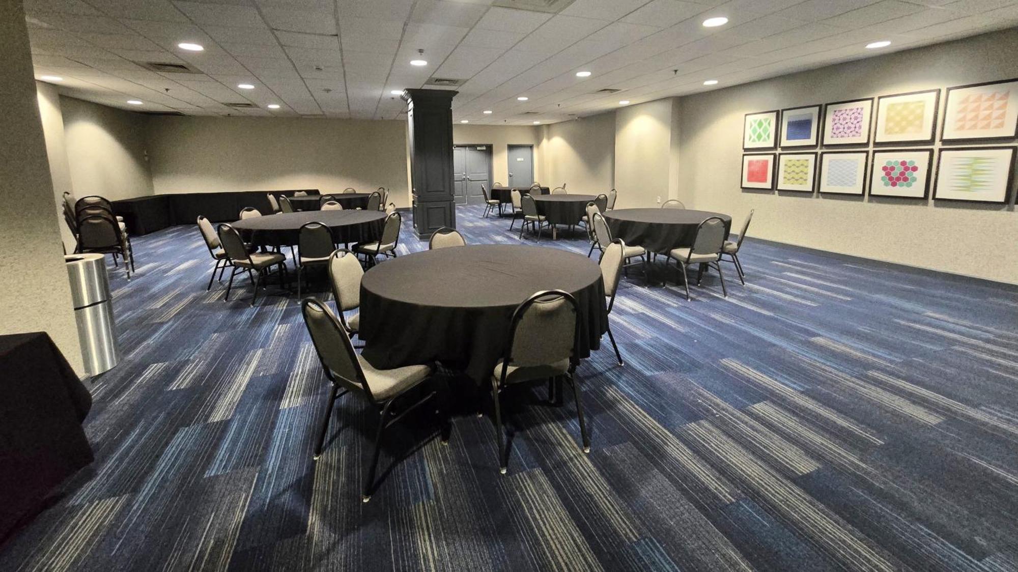 Holiday Inn Express Nashville-Downtown - Broadway By Ihg Екстериор снимка