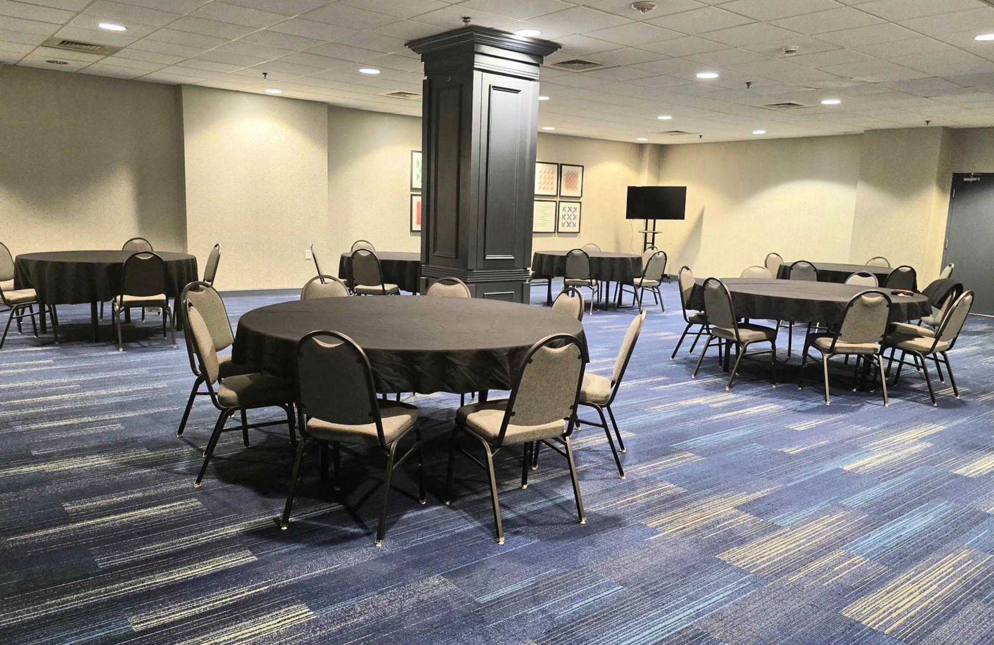 Holiday Inn Express Nashville-Downtown - Broadway By Ihg Екстериор снимка