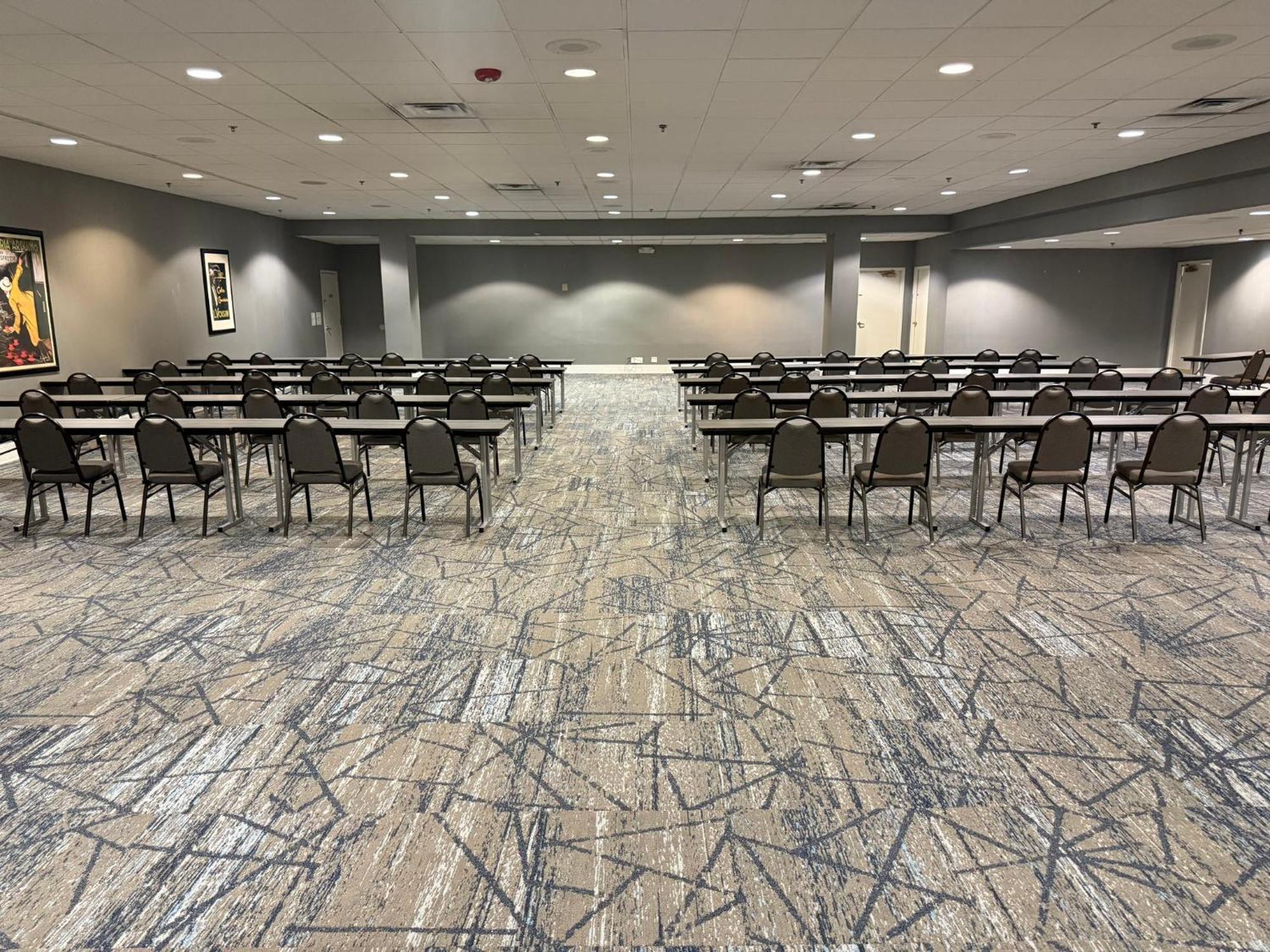 Holiday Inn Express Nashville-Downtown - Broadway By Ihg Екстериор снимка