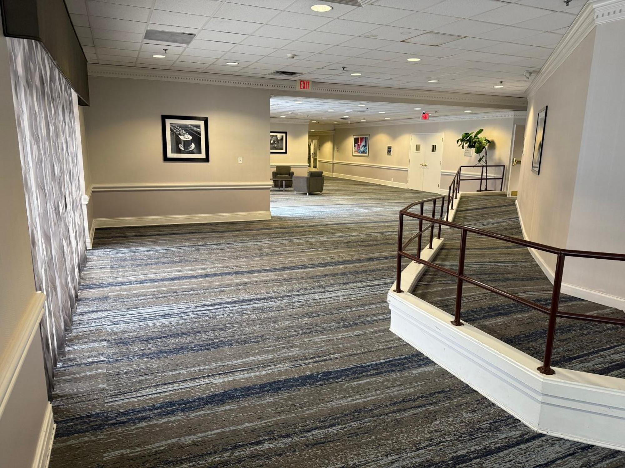 Holiday Inn Express Nashville-Downtown - Broadway By Ihg Екстериор снимка
